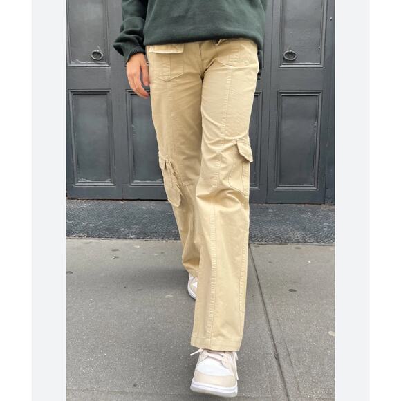 Brandy Melville Tan Khaki Y2K Relaxed Fit Cargo Pants - Picture 1 of 6